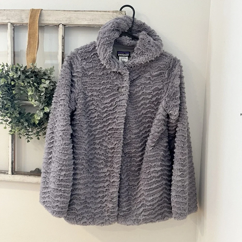 Patagonia XL 14 Girls Gray Pelage Jacket Fleece Faux Fur‎ Button Pockets EUC